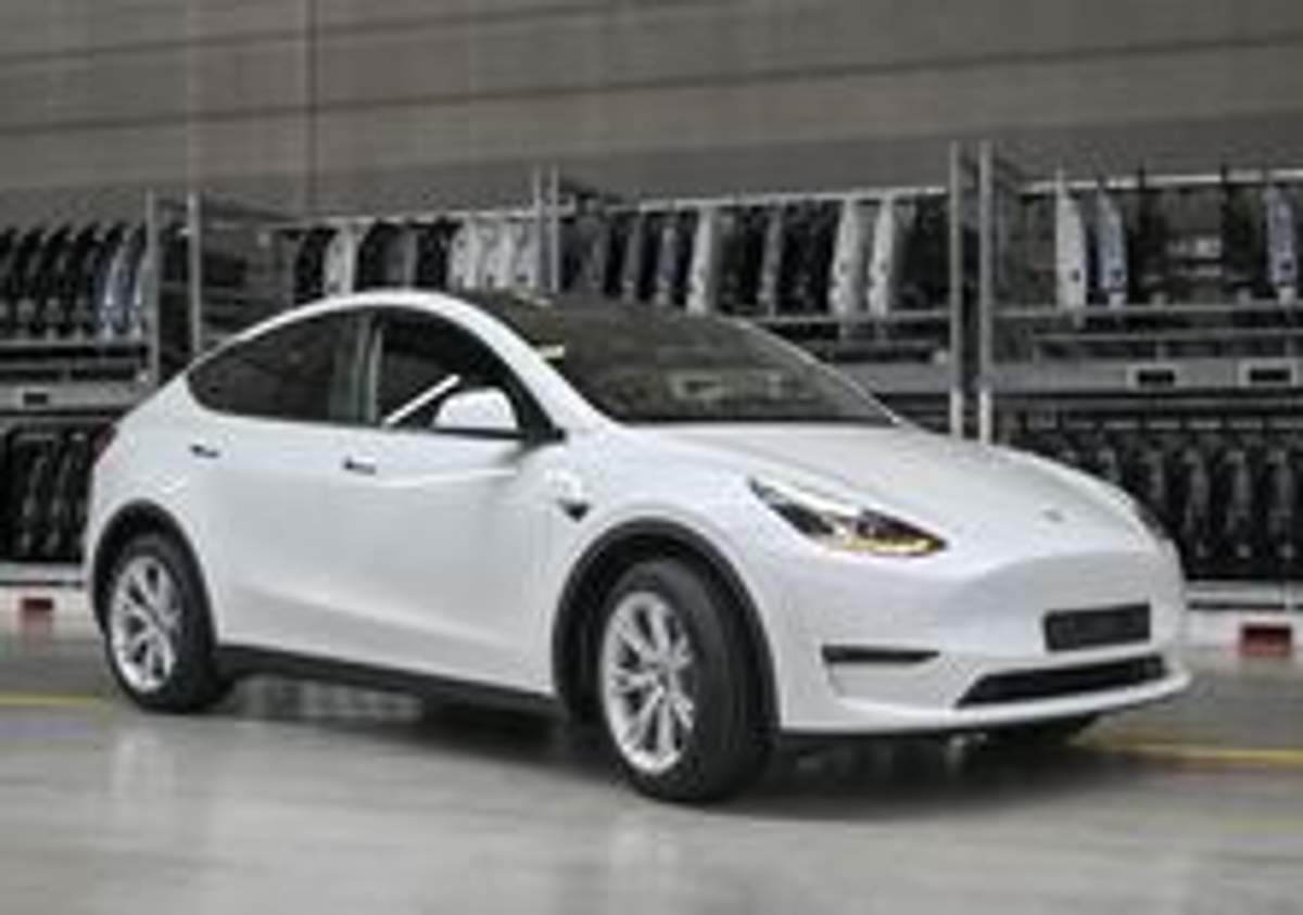 NHTSA Probes 1.2M Teslas Over Suspension Failures
