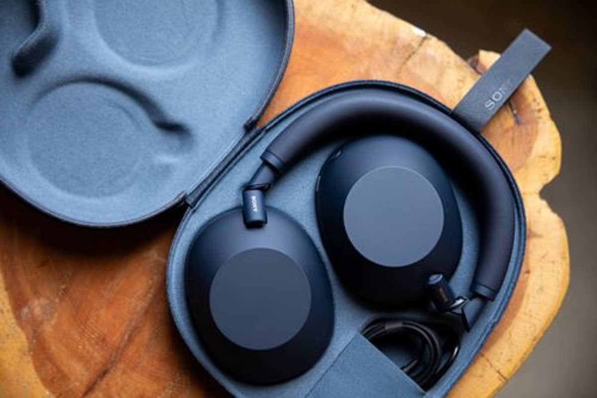 Sony adds Gemini Live and audio sharing to flagship headphones