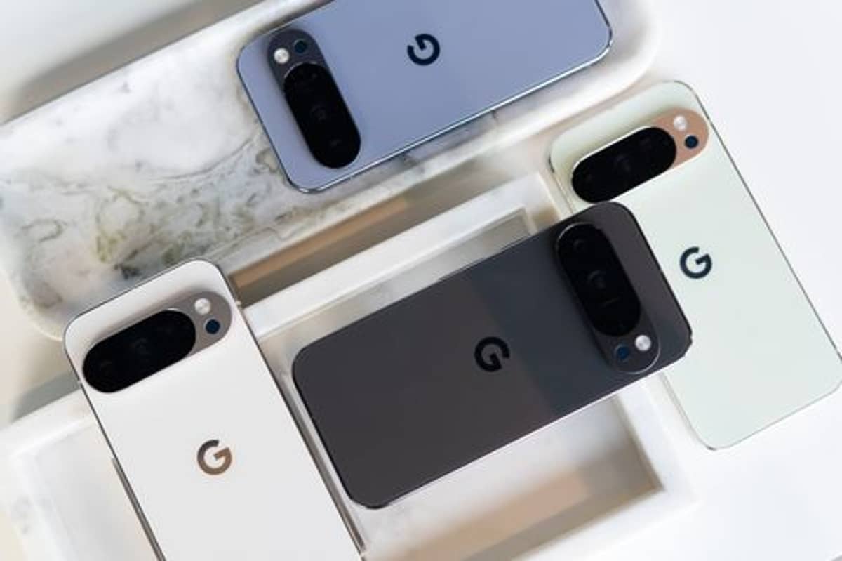 Google Pixel 10 Adds Telephoto Lens, Pixelsnap for Same $799
