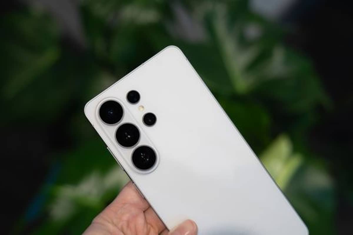 Samsung dodges AI deepfake question at Unpacked event