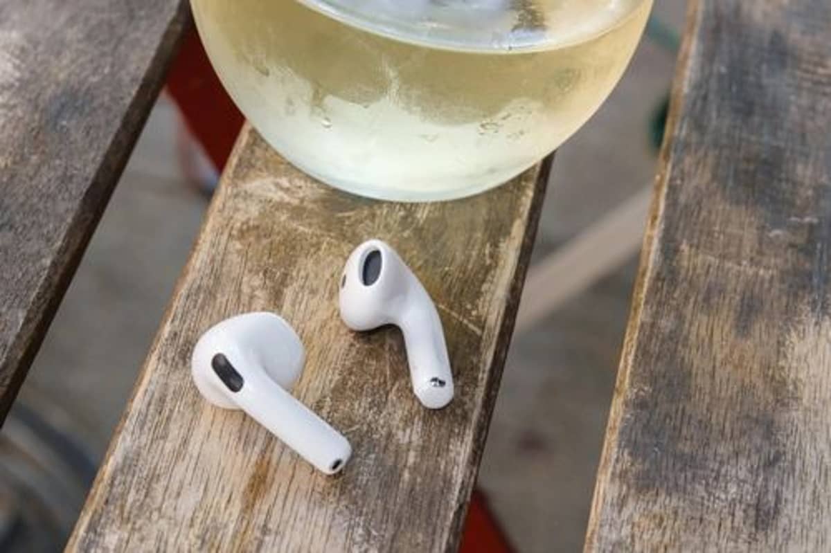 Apple AirPods 4 Drop to $89 in Rare Discount Blitz