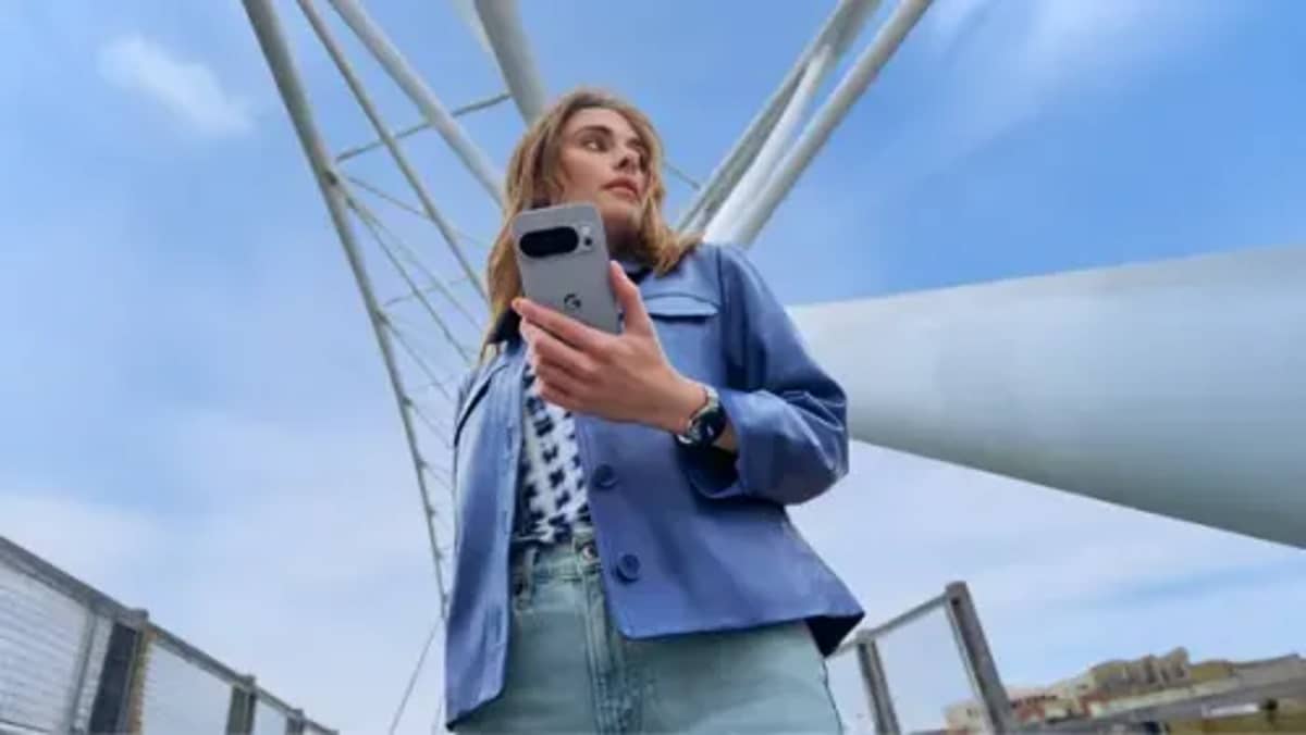 ESPN Debuts AI Anchors & TikTok Feed for $30 Streaming Launch