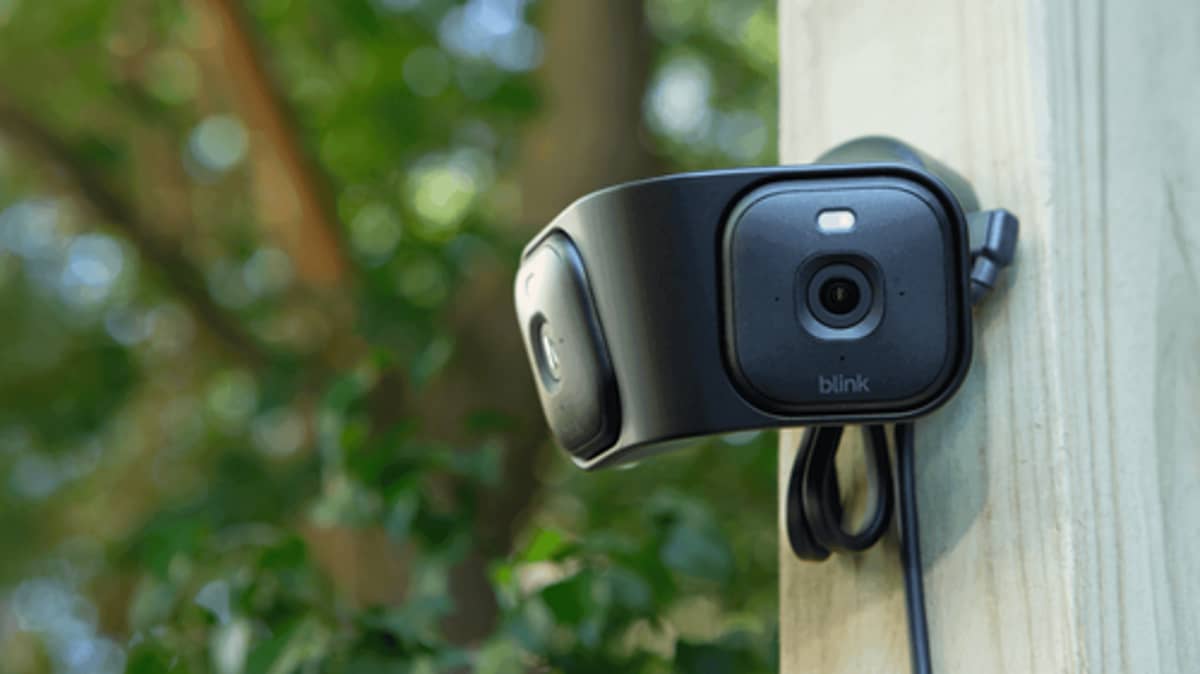 Amazon's Blink Arc fuses two cameras for 180° security coverage