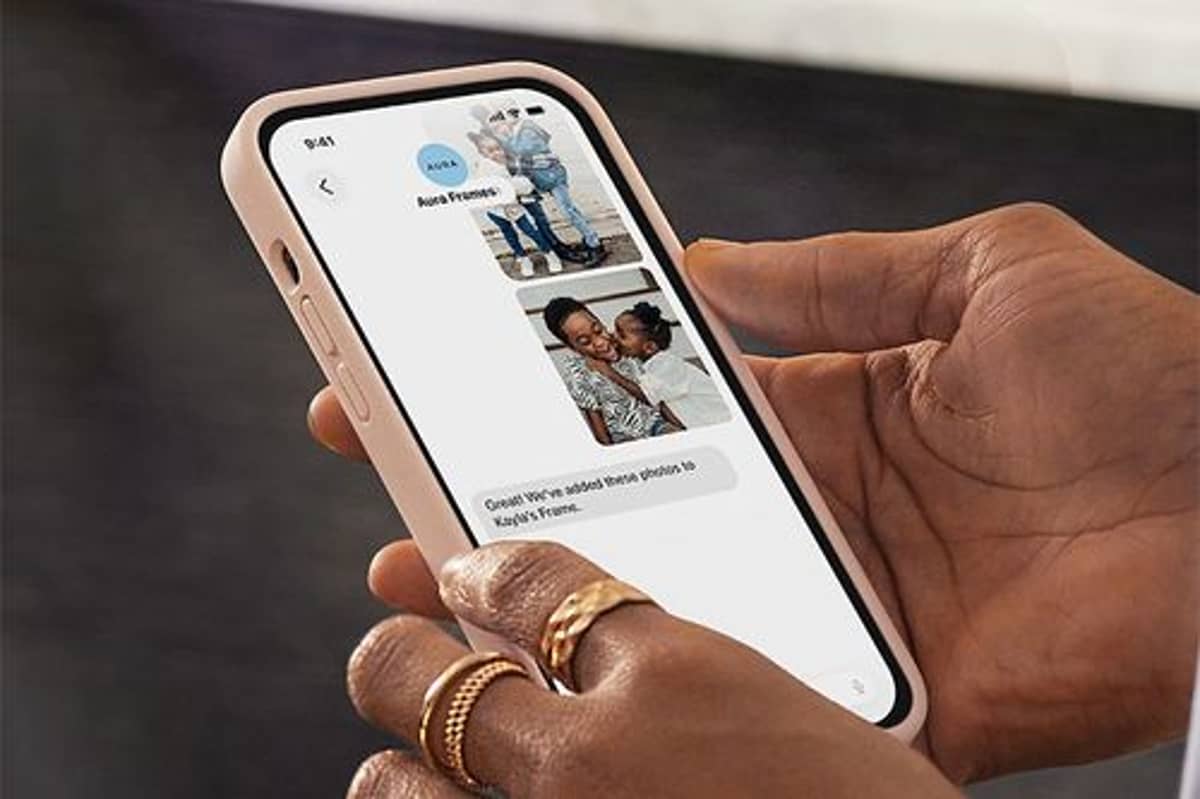 Aura frames now accept photos via text - no app required