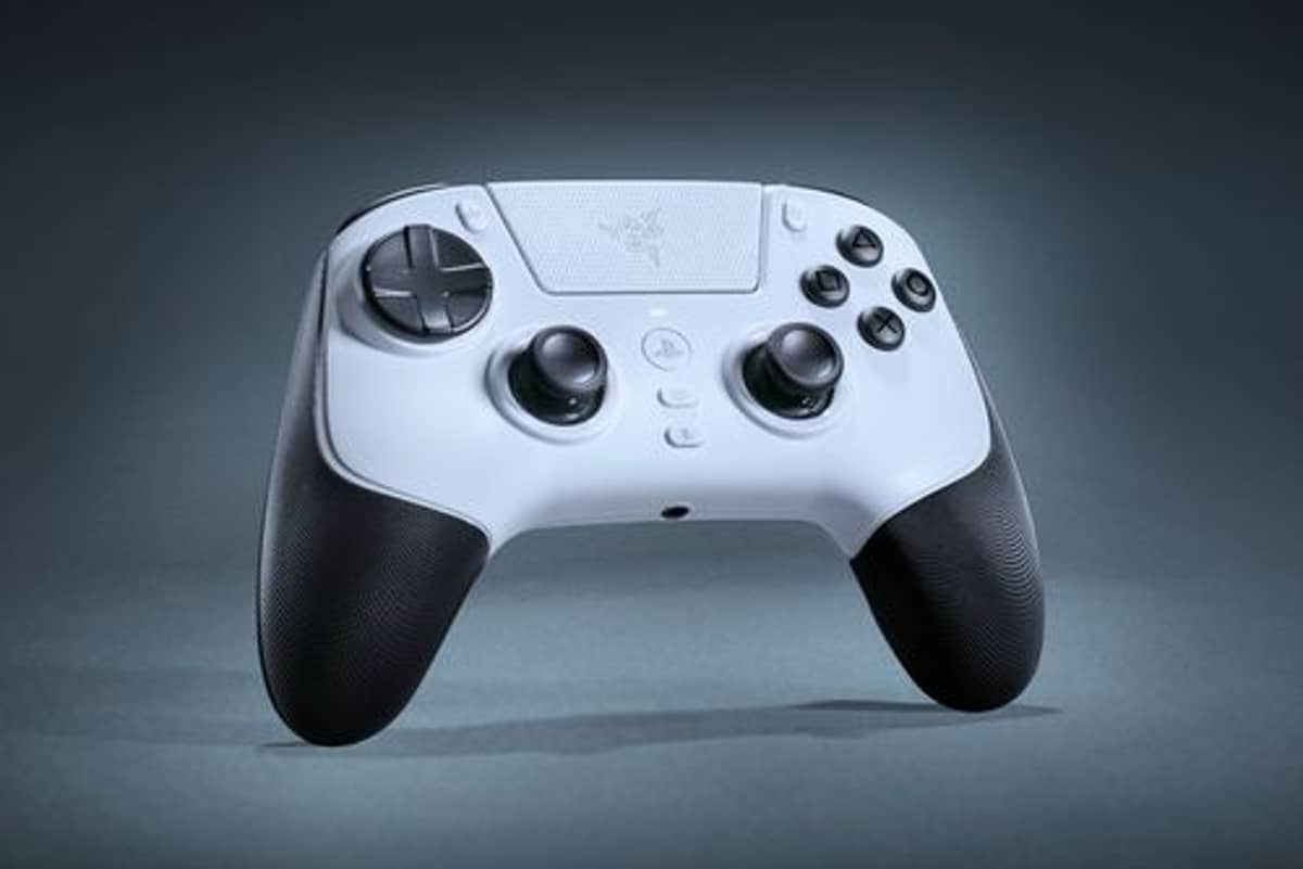 Razer's Raiju V3 Pro Takes on Sony's DualSense Edge