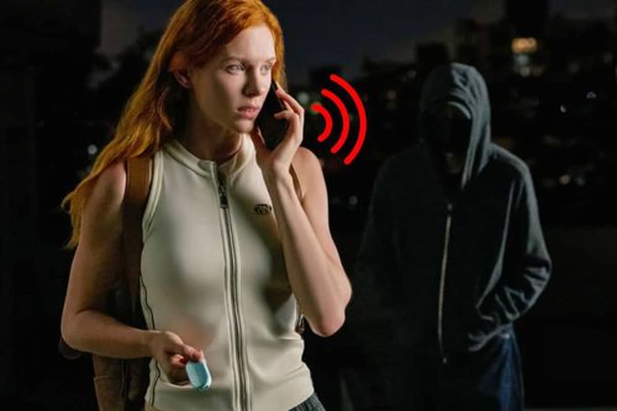 SwitchBot launches $40 safety tracker with fake call feature