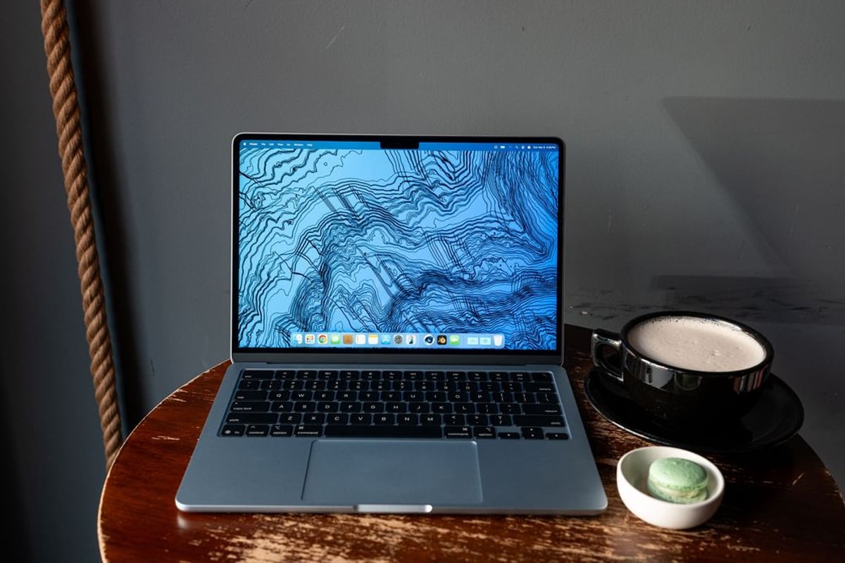 Black Friday Laptop Deals: $400+ Off MacBooks, Gaming Laptops