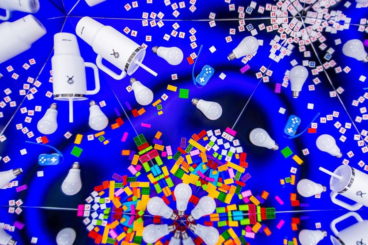 Great Holiday Tech Gifts Under $25 Beat Budget Blues