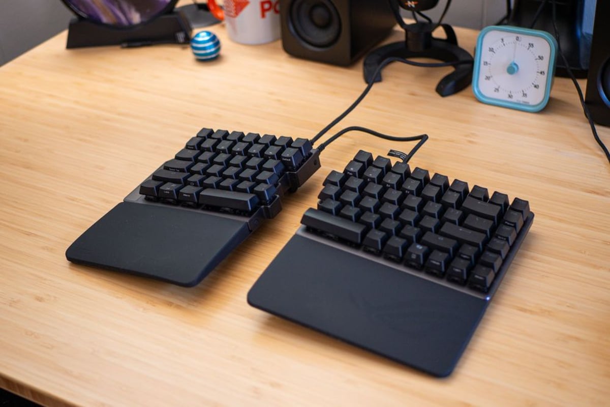 Asus Falcata Gaming Keyboard Drops $140 in Black Friday Sale