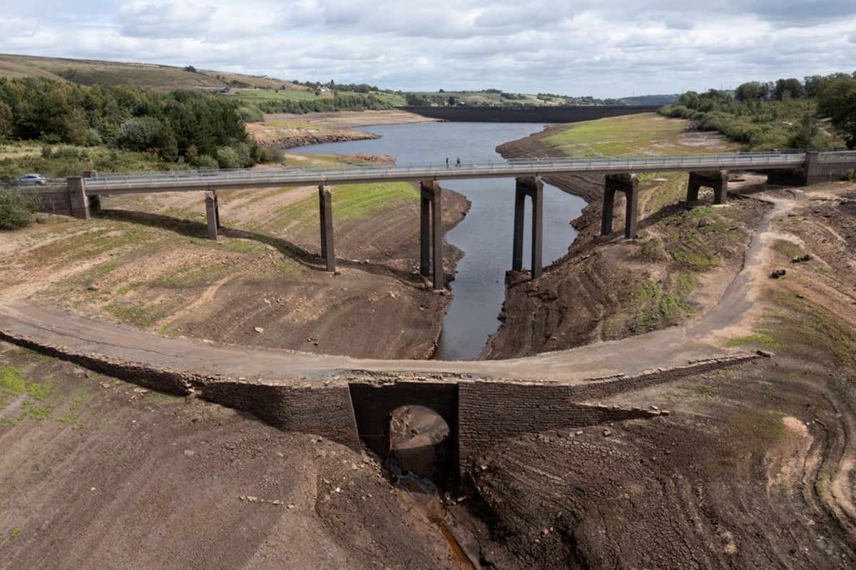 UK Drought Sparks Call to Delete Digital Files to Save Water