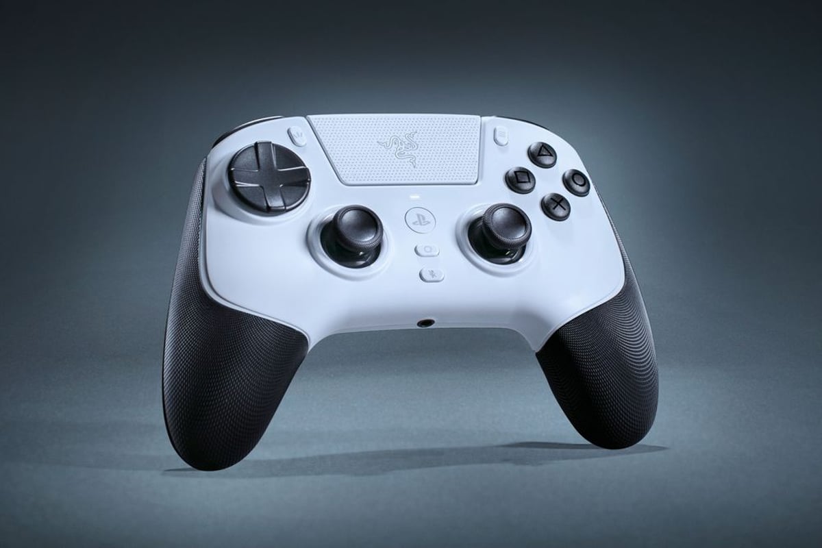 Razer's Raiju V3 Pro Takes on Sony's DualSense Edge