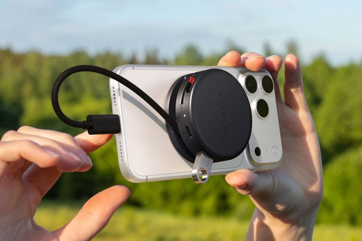 Satechi's magnetic puck transforms phones into port powerhouses
