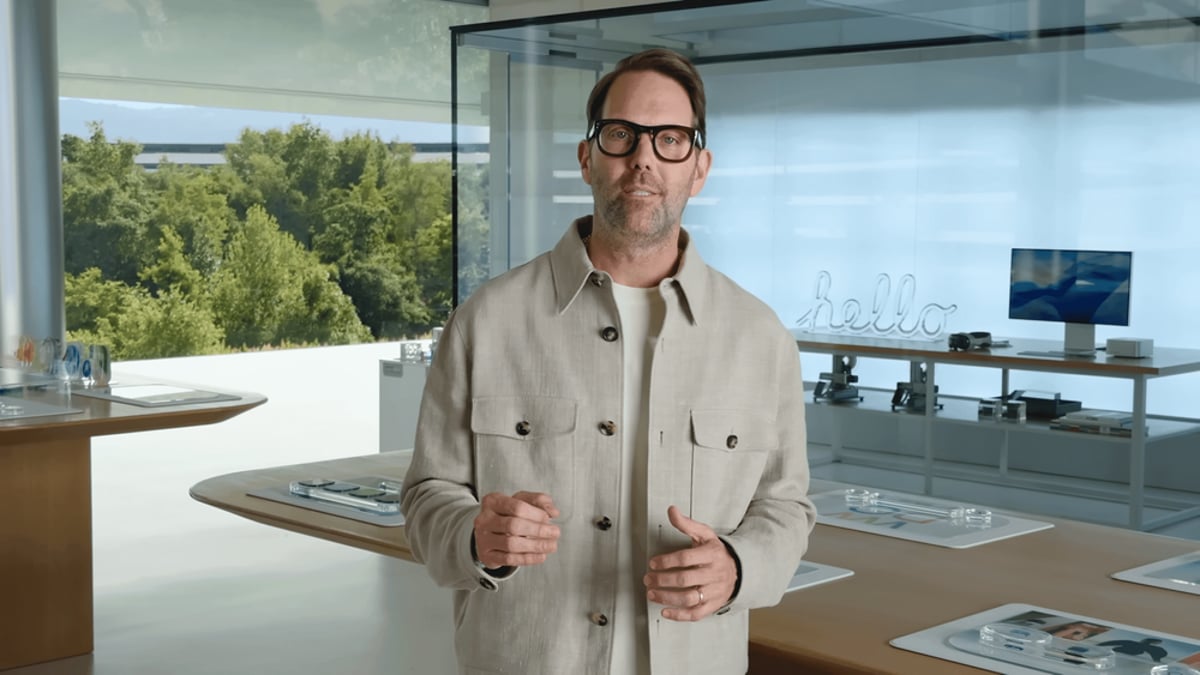Apple's UI Design Chief Alan Dye Jumps to Meta in Major Coup