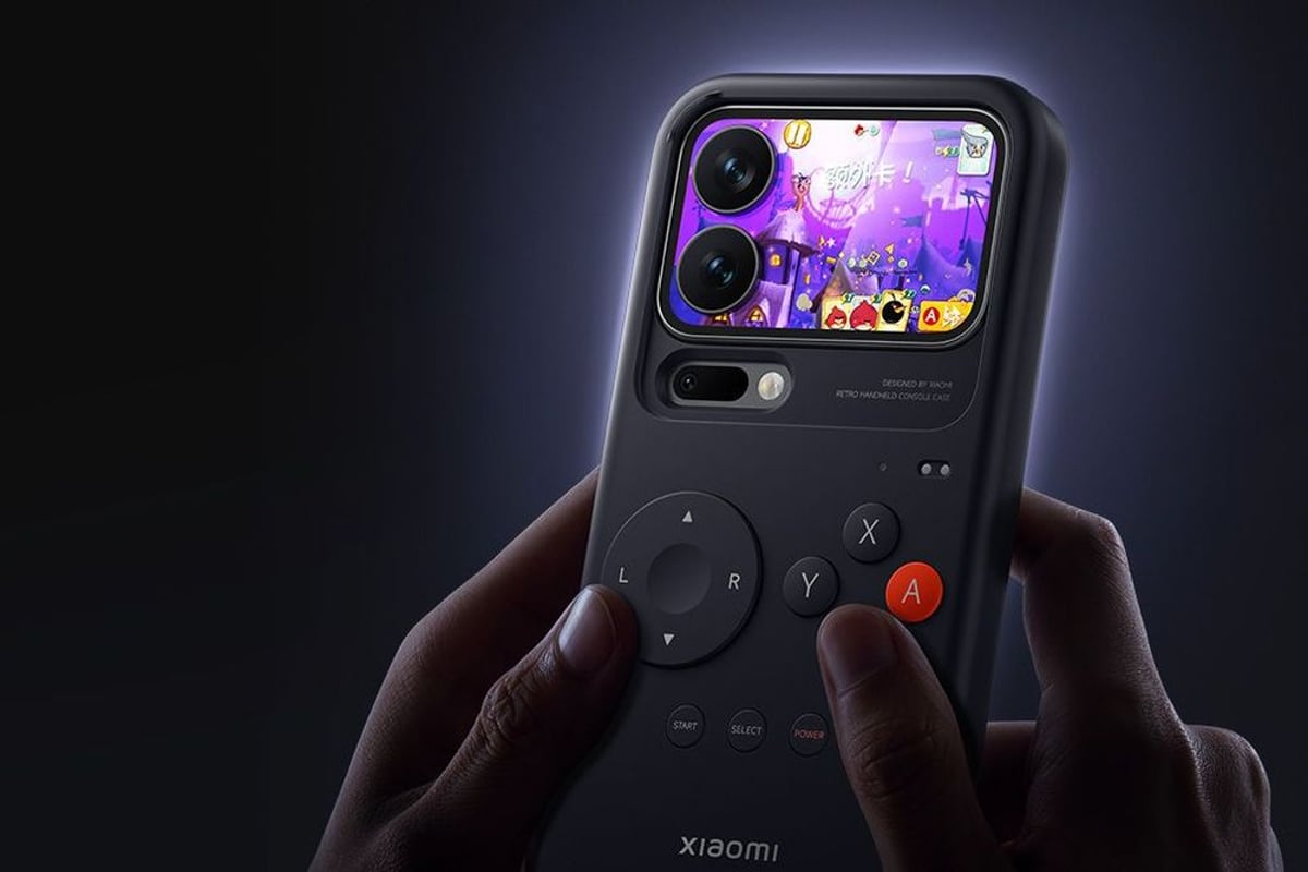 Xiaomi's $40 Game Boy Phone Case Blocks Half Your Screen