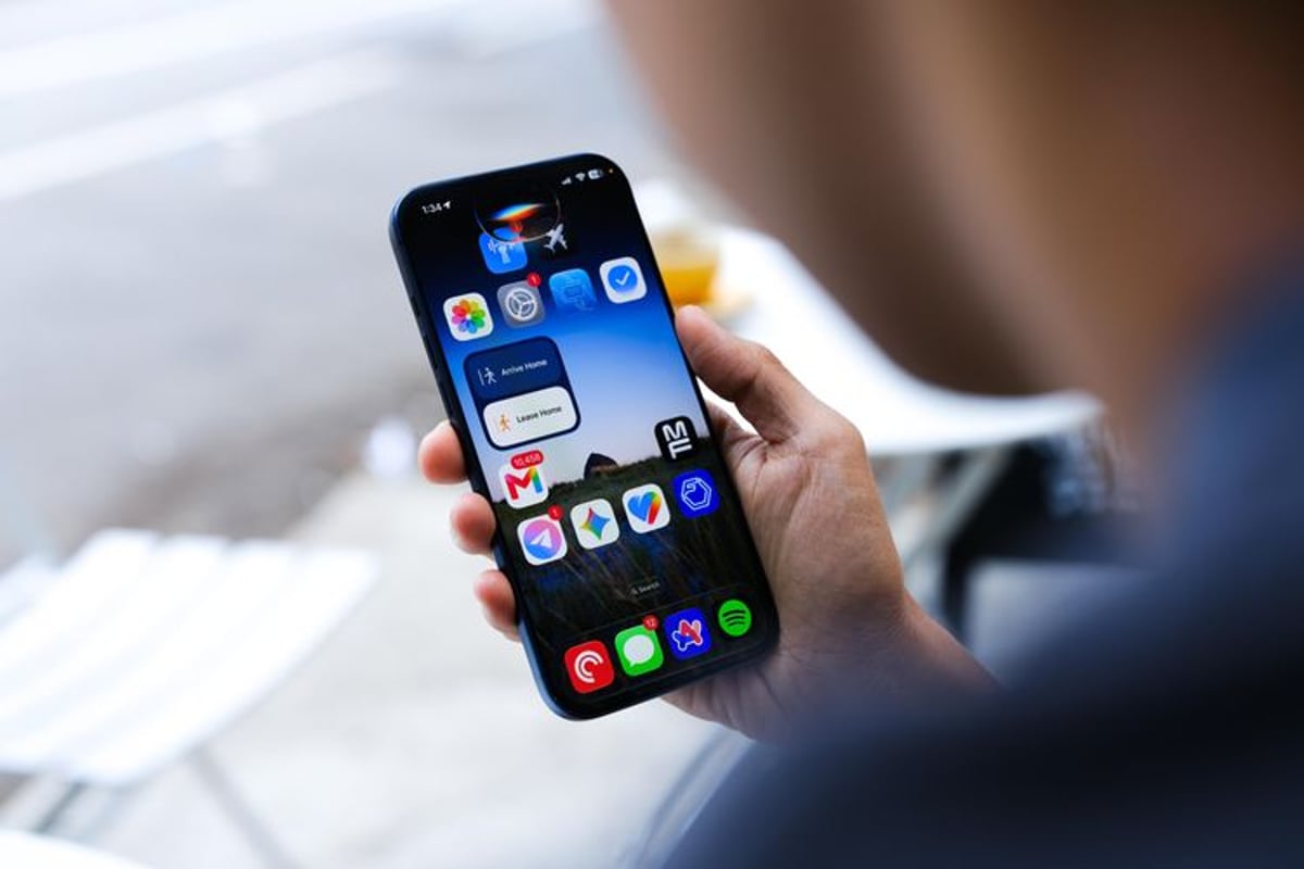 Apple Releases iOS 27 Beta with Revamped Siri AI